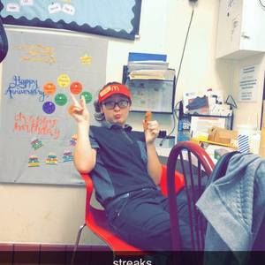 Meet your Posher, Ella